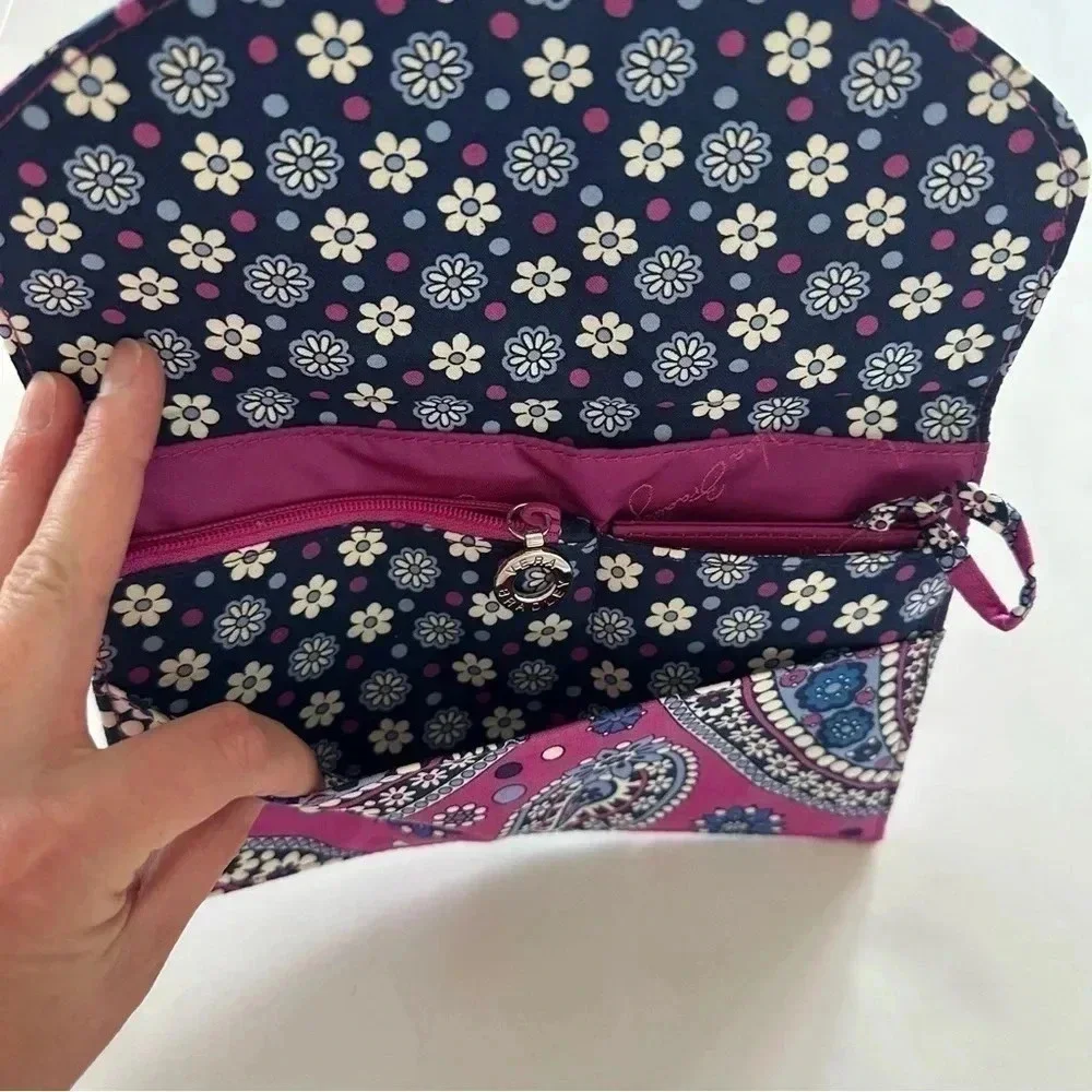 Vera Bradley Boysenberry Travel‎ Envelope Purple Floral Paisley Colorful - Picture 9 of 9